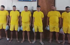 De izq. a der.: Francisco Tobías Barreto Morínigo, Nelson David Roa Ríos, Francisco Javier Espínola, David Valdez Romero, Cristian Antonio Brítez, Kevin David Escobar López, Fares Dan Ortiz Deleón y Juan Salvador Echeverría Ortega.