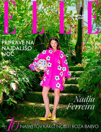Nadia Ferreira con una creación de Ágatha Ruiz de la Prada en la portada digital de Elle Eslovenia.