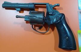 Revolver incautado.