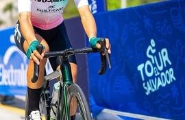 Agua Marina Espínola (31/3/1996) compite en El Salvador.