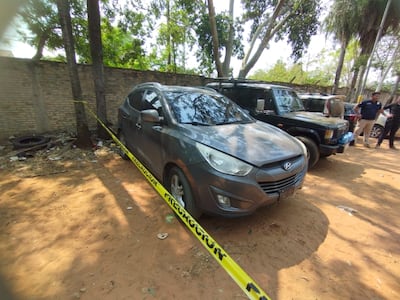 Camioneta Hyundai Tucson abandonada en el IPS habría sido utilizada esta madrugada para ataque a cajero en Villa Morra.