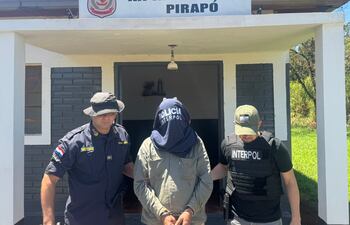 Interpol detiene a sexagenario requerido en Argentina por el abuso sexual de sus nietas.