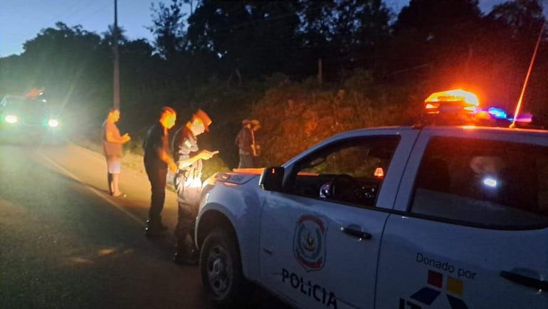 Efectivos policiales acudieron a la compañía Rincón, del distrito de Acahay, para verificar el hecho.