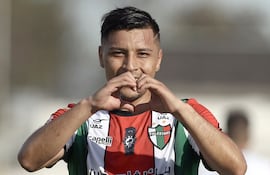 Dilan Patricio Zúñiga Espinoza (nacido el 26 de julio de 1996), es el futbolista chileno del Palestino solicitado por Pablo "Vitamina" Sánchez para fortalecer el sector izquierdo de la defensa en el segundo semestre.