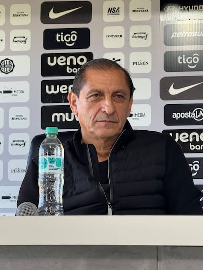 El argentino Ramón Ángel Díaz (65 años), durante su presentación como nuevo entrenador de Olimpia.