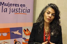 La secretaria técnica del mecanismo de seguimiento de la Convención de Belém do Pará, el tratado de la Organización de Estados Americanos (OEA) enfocado en erradicar el abuso contra la mujer, Luz Patricia Mejía, señaló que las mujeres en Paraguay están sometidas a "grandes niveles de violencia sexual" y psicológica, pese a los avances del Estado en materia legislativa, en Asunción.