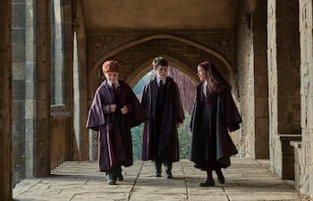Alastair Stout, Dominic McLaughlin y Arabella Stanton como Ron, Harry y Hermione.