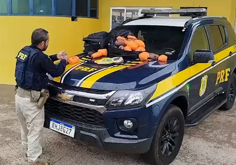 La droga hallada en la cabina del camión conducido por un paraguayo.