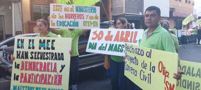 docentes OTEP-SN MEC protesta