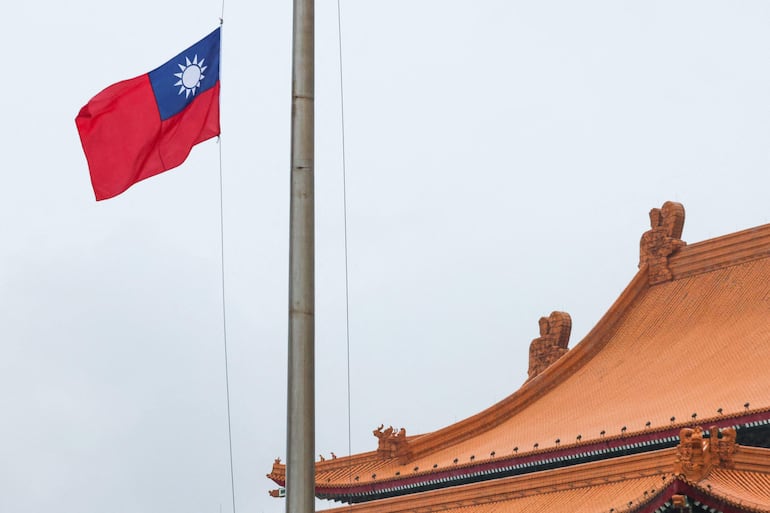 En una inusual declaración oficial, Taiwán defiende que es una nación “independiente”