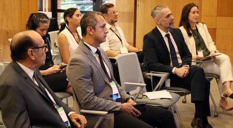 Parte de los asistentes durante el cierre formal de CAPA Ciudades.