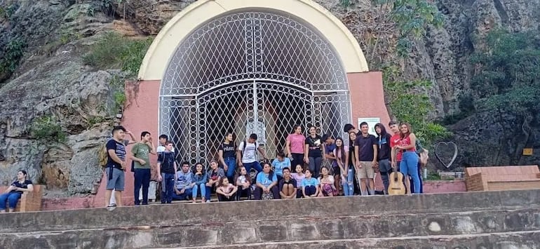 Cada fin de semana, muchas familias aprovechan el espacio para sacarse fotografías y llevarlas de recuerdo.