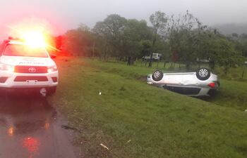 La conductora que se dirigía con destino a Villarrica salió ilesa del percance.