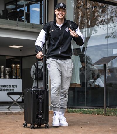 Facundo Ezequiel Insfrán Lirussi (19 años), arquero de Olimpia.