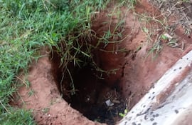 La letrina en la cual fue arrojada la recién nacida.