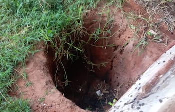 La letrina en la cual fue arrojada la recién nacida.