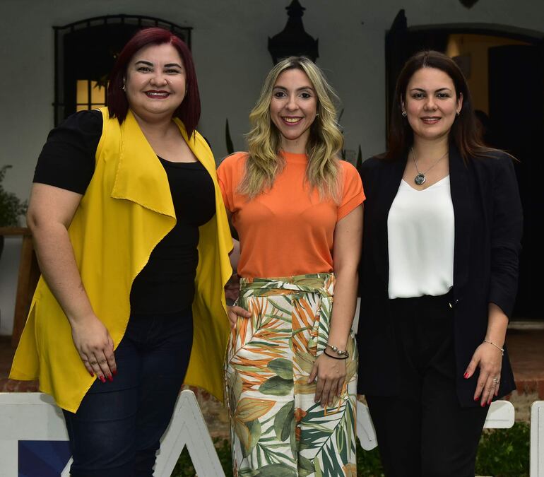 Adriana Franco, Sole Andrada y Antonella Grütter.
