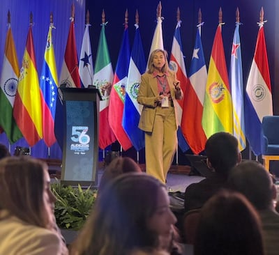 María Epifania González, directora de Tecnología y Operaciones de Banco Atlas, durante la 56a Asamblea General de la Asociación Latinoamericana
de Instituciones Financieras para el Desarrollo (ALIDE).