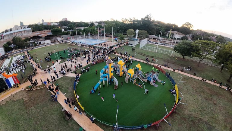 Plaza "Rodrígo Quintana" en Ciudad del Este.