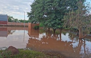 n el Hospital General de Santa Rosa del Aguaray, tras las intensas lluvias, entre las áreas inhabilitadas se encuentran el pabellón de pediatría