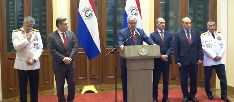 Conferencia de prensa del Consejo de Defensa Nacional (Codena) sobre el secuestro del colono Almir de Brum