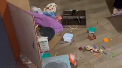 Captura de video. Vivienda allanada por error, según denuncia.