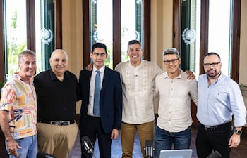 Este domingo se emitió el pódcast del presidente Santiago Peña, juntos a varios periodistas de diferentes medios de comunicación.