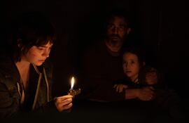 Sophie Thatcher, Chris Messina y Vivien Lyra Blair en "Boogeyman", actualmente en cines de Paraguay.