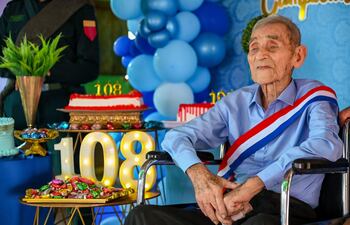 Juan Bautista Silva Cantero, héroe de la Guerra del Chaco, el día del festejo de su cumpleaños 108.