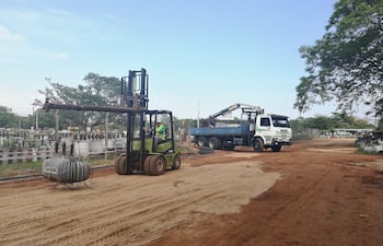Casi 1600 transformadores en desuso subastará hoy la ANDE casi en forma secreta, según denuncias (Foto de Archivo).