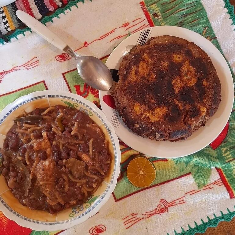 La Comuna capitalina se está preparando con todo para la organización y realización su edición nº 8 del gran festival del Jopara en la plaza Uruguaya a partir a partir de las 10.