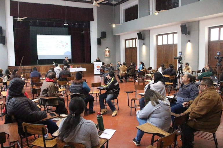 Taller de comunicadores católicos en Asunción.