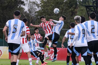 Paraguay volvió a perder ante Argentina