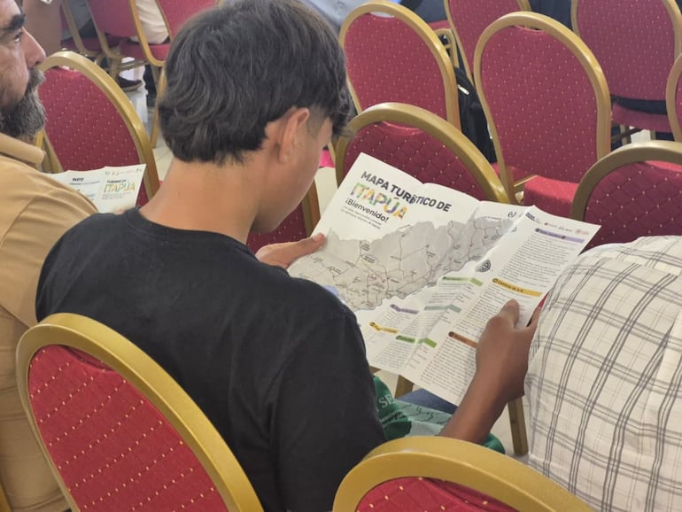 Realizan seminario de un proyecto que busca potenciar la producción local para fortalecer la industria turística en Itapúa y Misiones