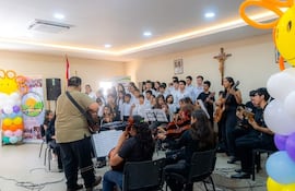 Integrantes del Coro Juvenil de la Escuela de Música Villa del Sol, que representarán a Paraguay en Argentina.