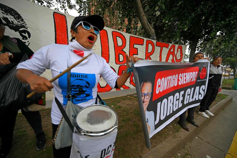 Manifestantes a favor del exvicepresidente Jorge Glas.