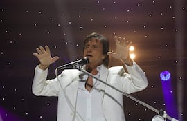 Roberto Carlos en un momento de su presentación en Madrid, España, el pasado 26 de septiembre. El artista brasileño llegará nuevamente a Paraguay en noviembre.