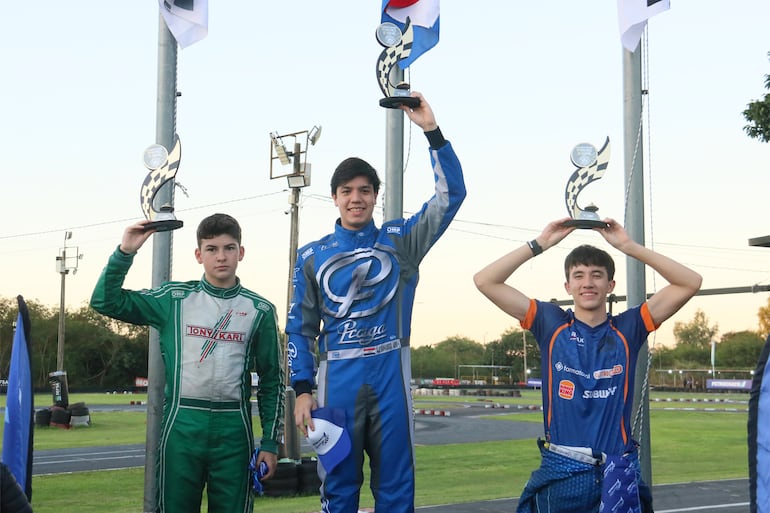 Podio del sábado en la categoría Rotax Senior Max.