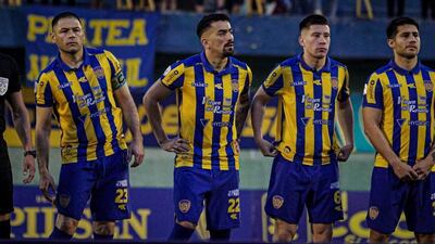 Pablo Aguilar, Guillermo Hauché, Mathías Suárez e Iván "Tito" Torres, futbolistas del Sportivo Luqueño.