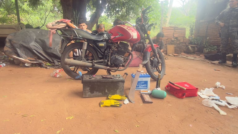 Persecución policial terminó con hallazgo de presunto aguantadero