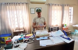 El director de Tránsito, Hino Rodas, explicó que cuentan con los plásticos, y que la demora se debe a los controles cruzados que realizan.