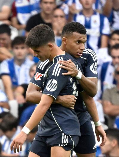 Kylian Mbappé (d) y Arda Güler anotaron los goles para el Real Madrid.