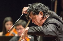 Hoy será el estreno mundial en Italia de la versión original de la obra Karáu jeroky. Una leyenda del Paraguay, del compositor y director de orquesta paraguayo Diego Sánchez Haase.