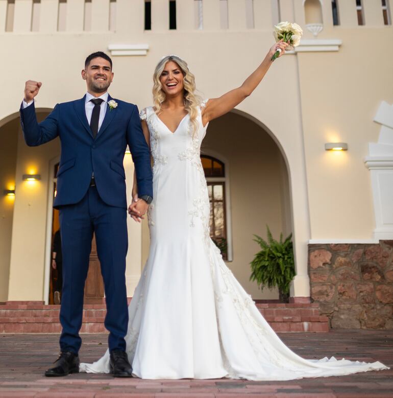 Tras cinco años de noviazgo se casaron Guillermo León Delgado y  Daniela Domaniczky Ballasch.