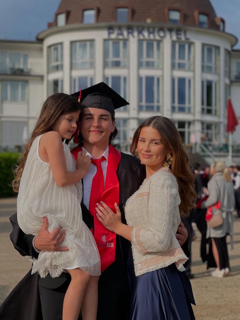 Samuel Haedo Valdez con sus hermanas Leonie y Noemí. (Instagram/Samuel Haedo Valdez)