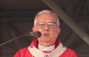 Cardenal Adalberto Martínez presidió hoy la misa del tercer día del novenario.