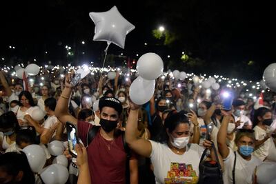 Paraguayos exigen justicia tras el asesinato de Vita Aranda