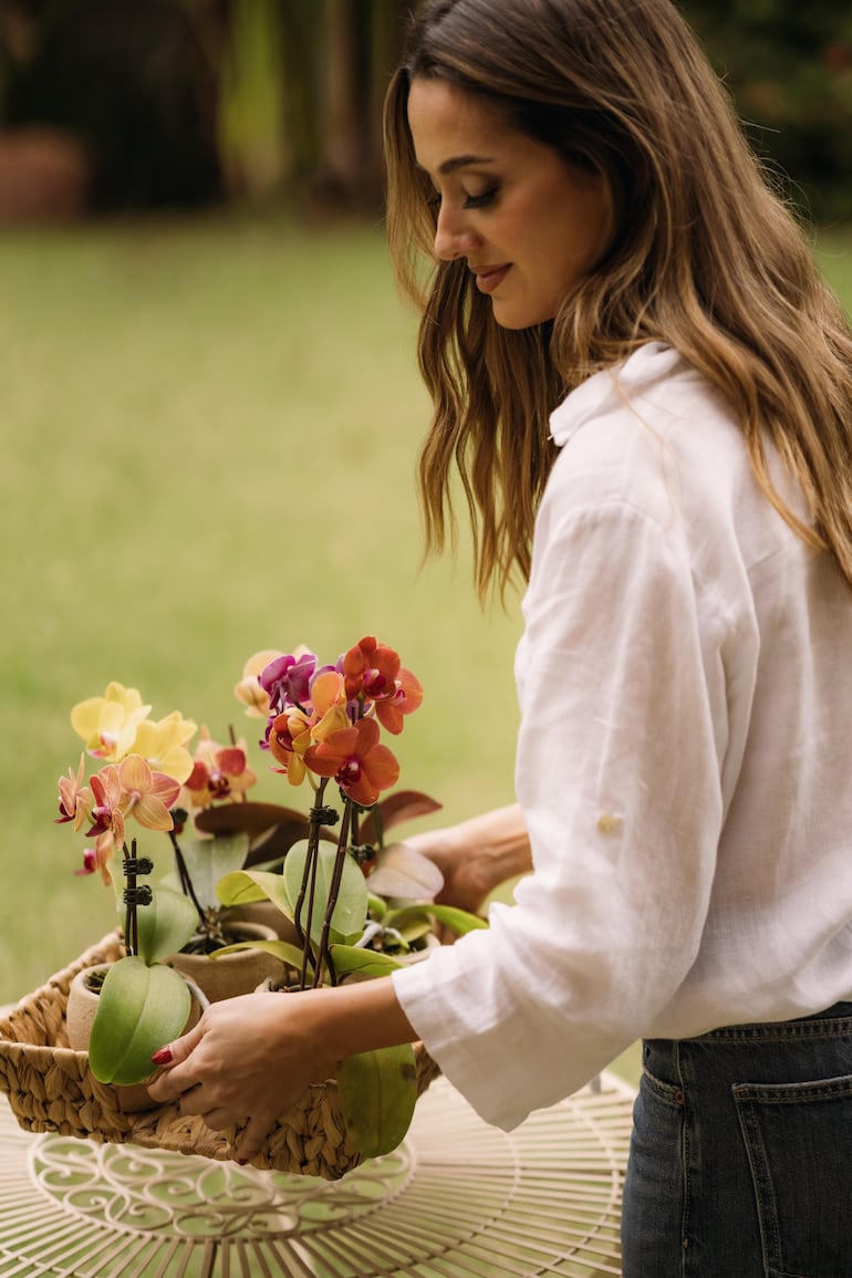 Valentina De Filippis con plantas de Bloomiér.