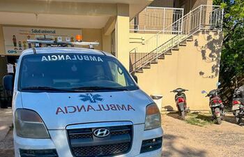 Ambulancia de la USF de Nueva Asunción entregada al Centro de Salud Nanawa por la XV Región Sanitaria del Ministerio de Salud.