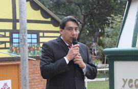 Emigdio Ruiz Díaz (ANR), intendente de San Bernardino, busca su reelección en 2026.